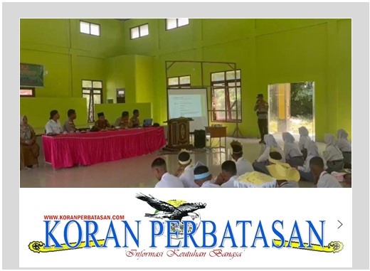 Kapolsek Pulau Laut memberikan materi sosialisasi pencegahan kekerasan dan kenakalan remaja di SMA Negeri 1 Pulau Laut