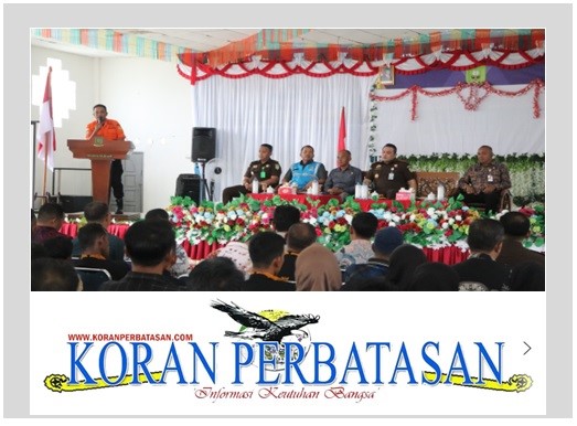 Kepala Basarnas Natuna Abdul Rahman memberikan sosialisasi keselamatan laut kepada aparat desa Pulau Laut