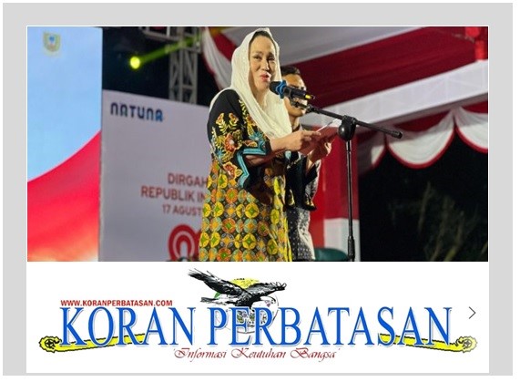 Suasana meriah Malam Resepsi Kenegaraan HUT RI ke-80 di Alun-alun Pantai Piwang, Natuna, dengan ribuan masyarakat melepas lampion.