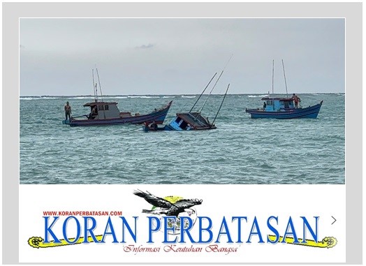 Tim SAR Gabungan mengevakuasi nelayan korban kapal tenggelam di perairan Pulau Laut, Natuna.