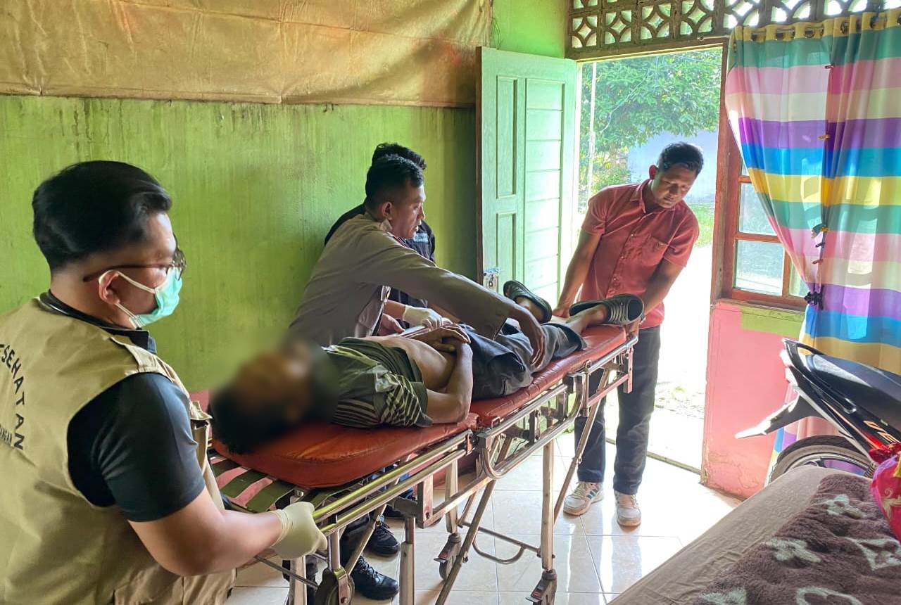 Olah TKP Meninggal Mendadak di Warung Sekayam Sanggau.