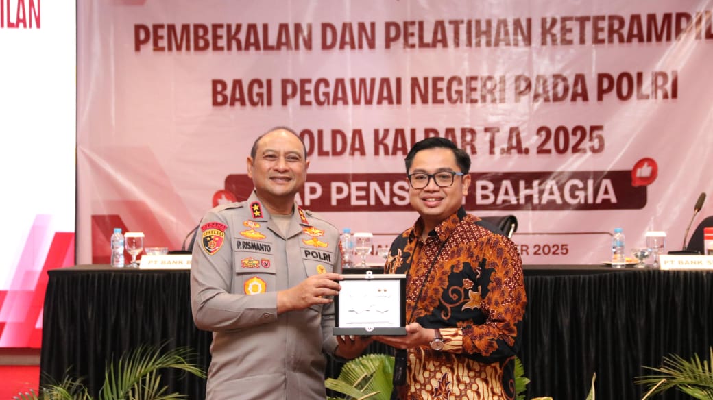 Irjen Pol Pipit Rismanto memberikan motivasi kepada personel Polri dan ASN Polri yang akan memasuki masa purna tugas.