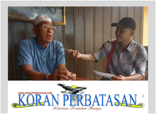 H. Wan Suhardi, Ketua Lembaga Adat Melayu (LAM) Kabupaten Natuna, menyampaikan refleksi kritis di teras rumahnya menyambut HUT ke-26 Natuna.