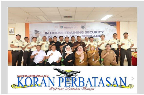 Potret bersama dalam acara pelatihan profesionalisme satpam RSUD Raja Ahmad Tabib di aula rumah sakit.