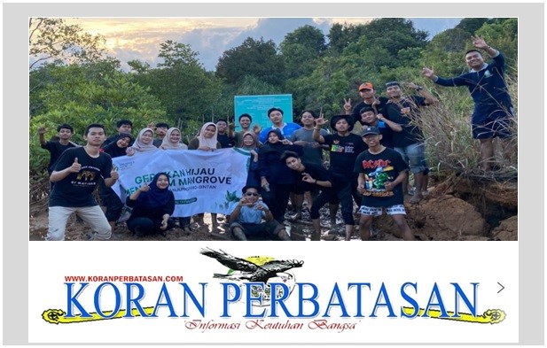 Kader HMI Tanjungpinang-Bintan menanam bibit mangrove di kawasan Dompak.